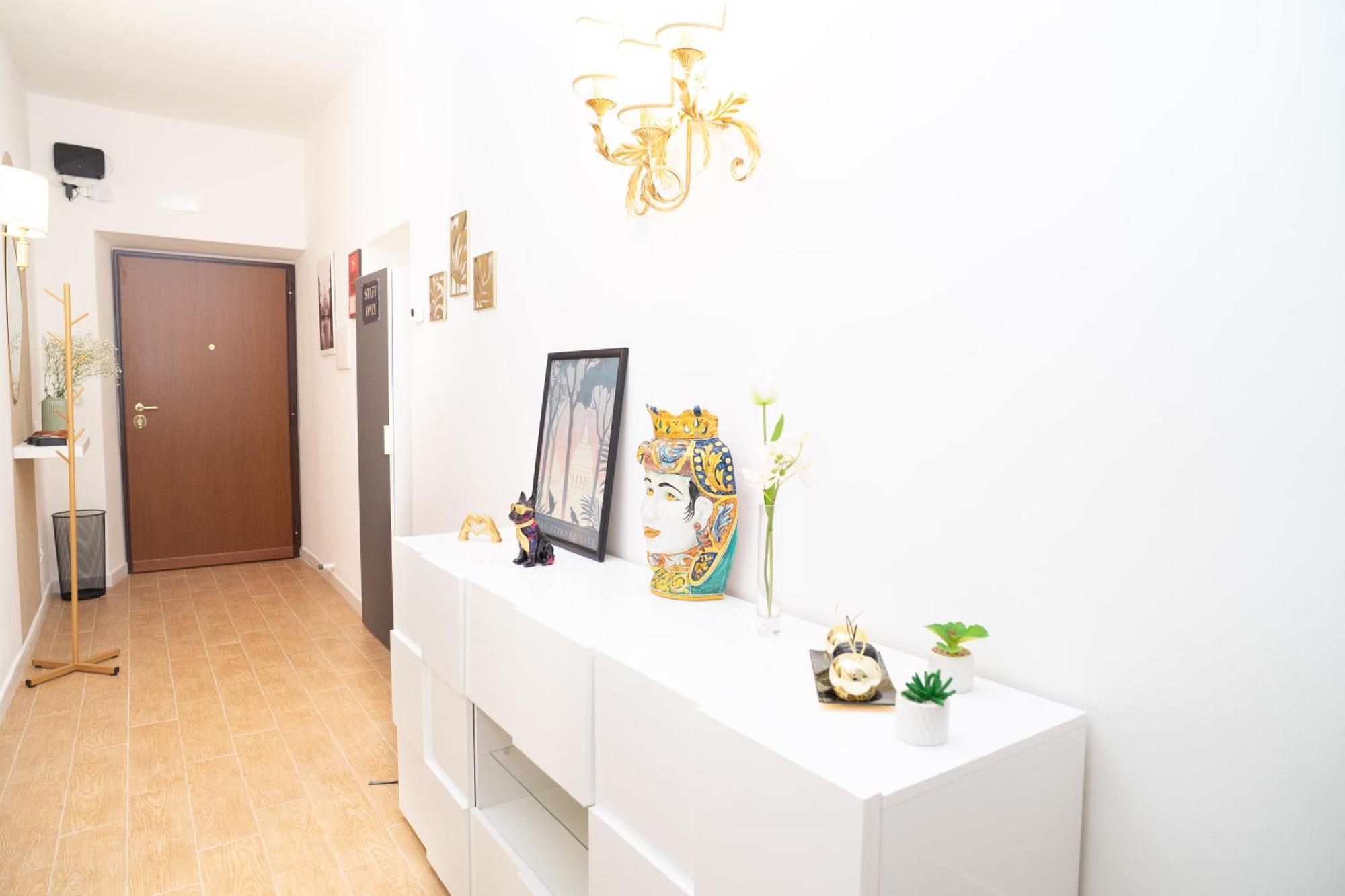 Comfort And Metro 2 Steps Away, Perfect For 3 Guests Apartment