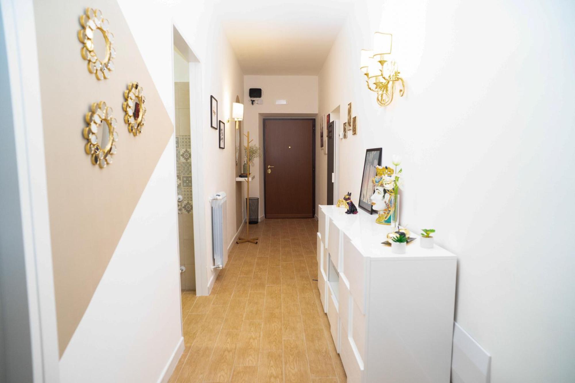 Comfort And Metro 2 Steps Away, Perfect For 3 Guests Apartment *