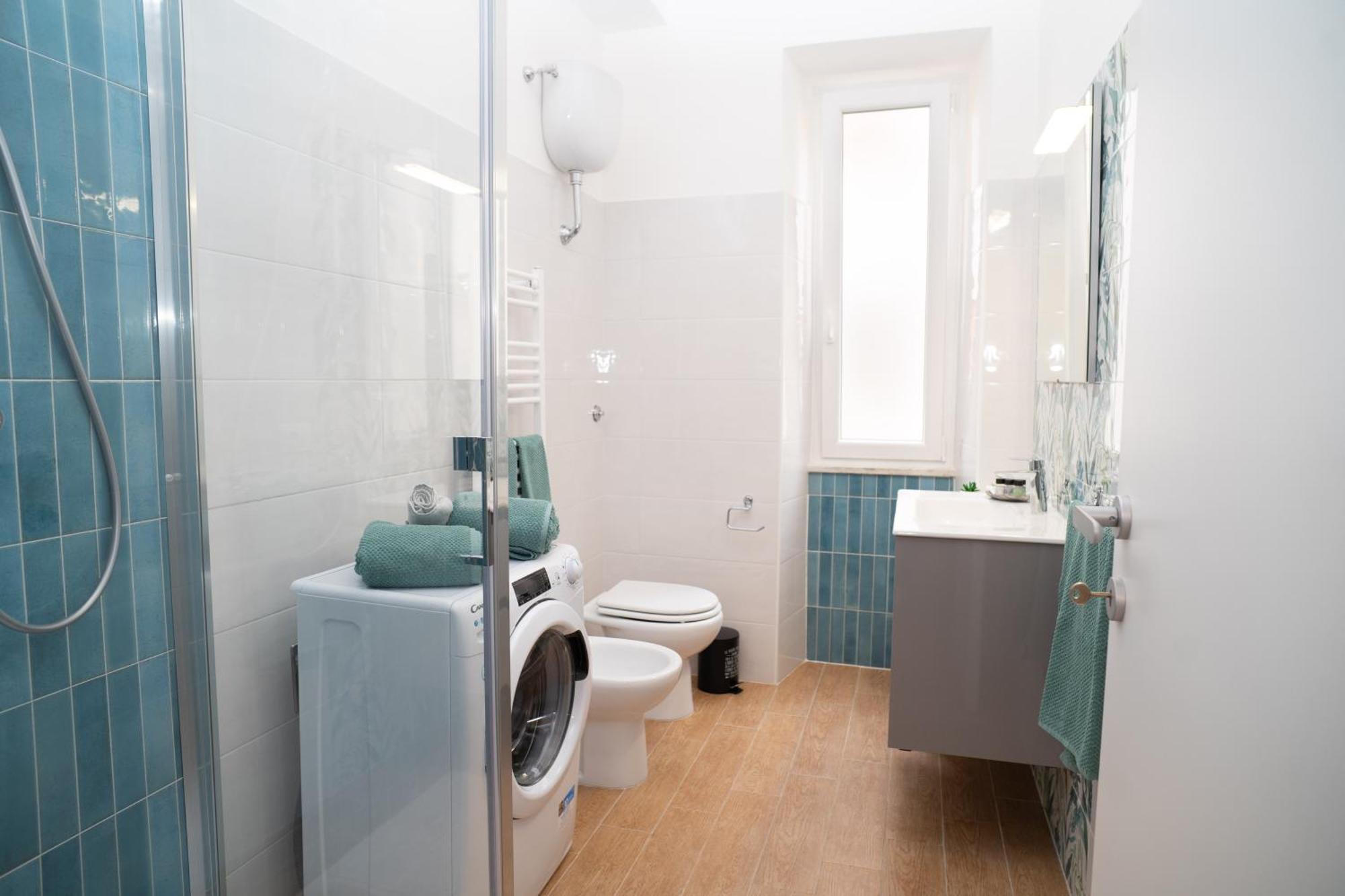 Comfort And Metro 2 Steps Away, Perfect For 3 Guests Apartment Rom