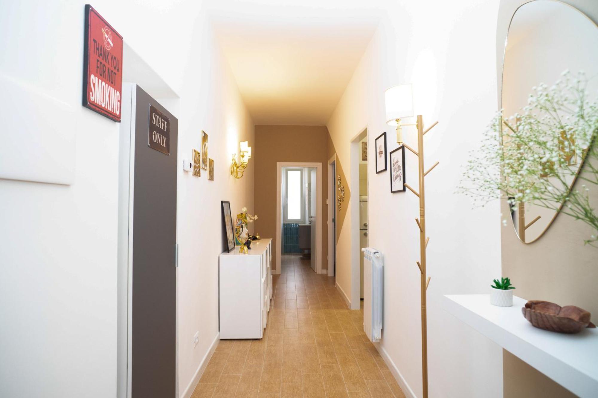 Comfort And Metro 2 Steps Away, Perfect For 3 Guests Apartment *