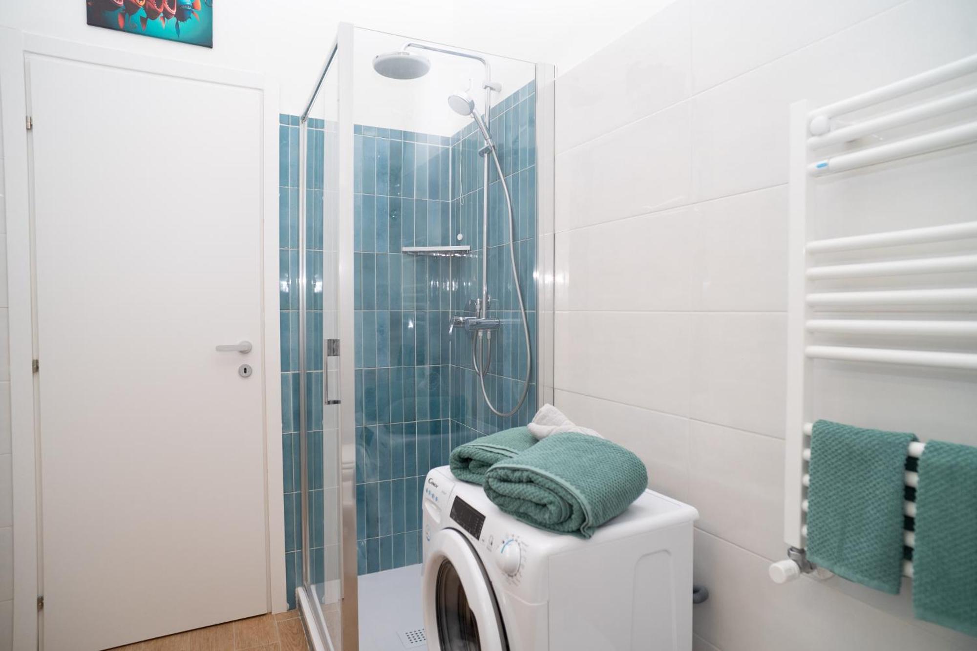 Apartment Comfort And Metro 2 Steps Away, Perfect For 3 Guests Rom